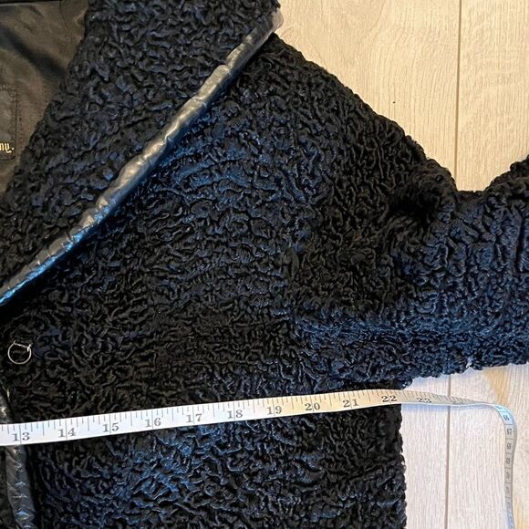 Vintage 1960s Hudson Bay black Persian lamb wool coat leather accents - Picture 15 of 16